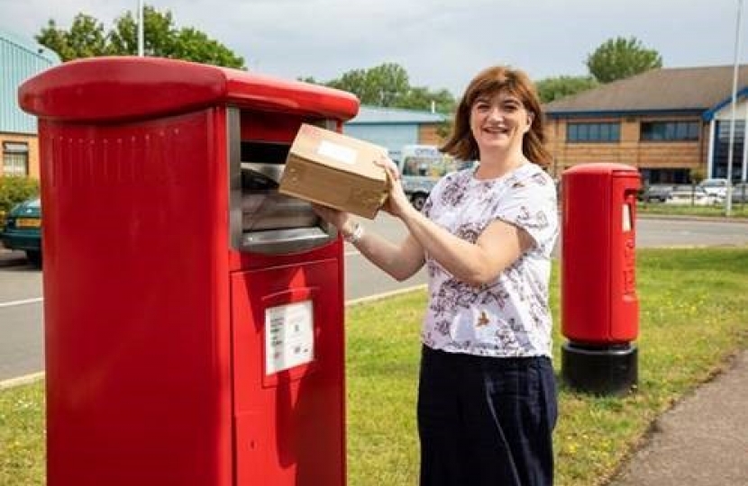 Nicky unveils Royal Mail’s first Parcel Postbox In Loughborough